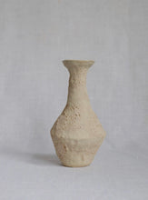 Load image into Gallery viewer, Moon vase