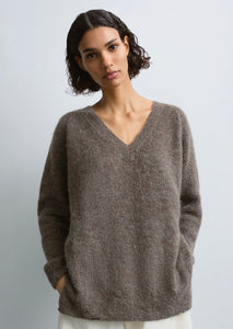 Suri V- Neck Sweater Taupe