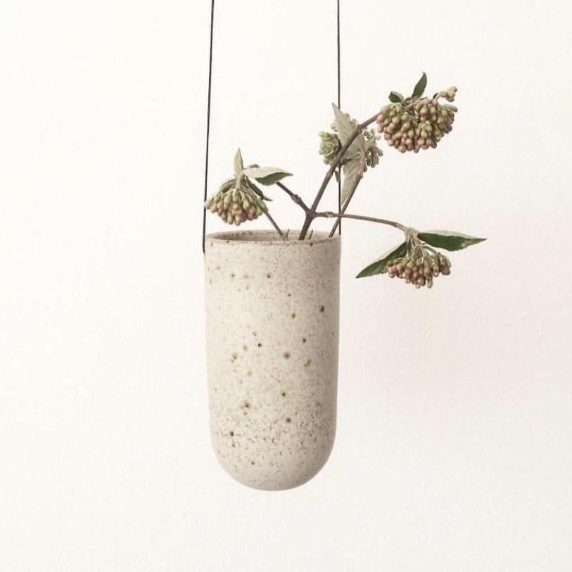 Hanging vase M